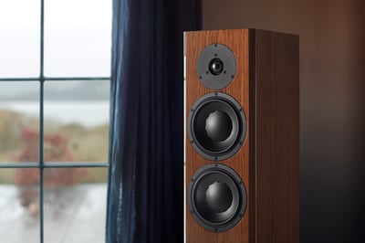Dynaudio Focus 30 XD - Walnut High Gloss - Lifestyle 04